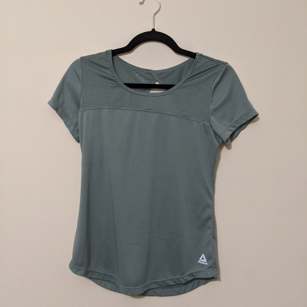 Reebok work out top size S